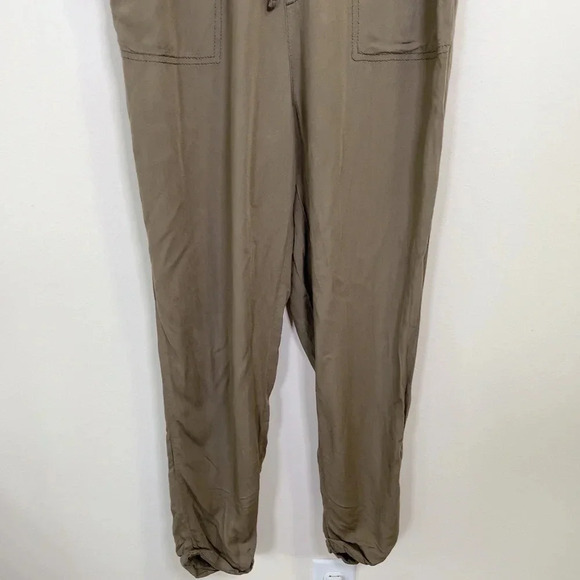 Caslon Sleeveless Green Army Waist Drawstring Jumpsuit - Picture 6 of 11